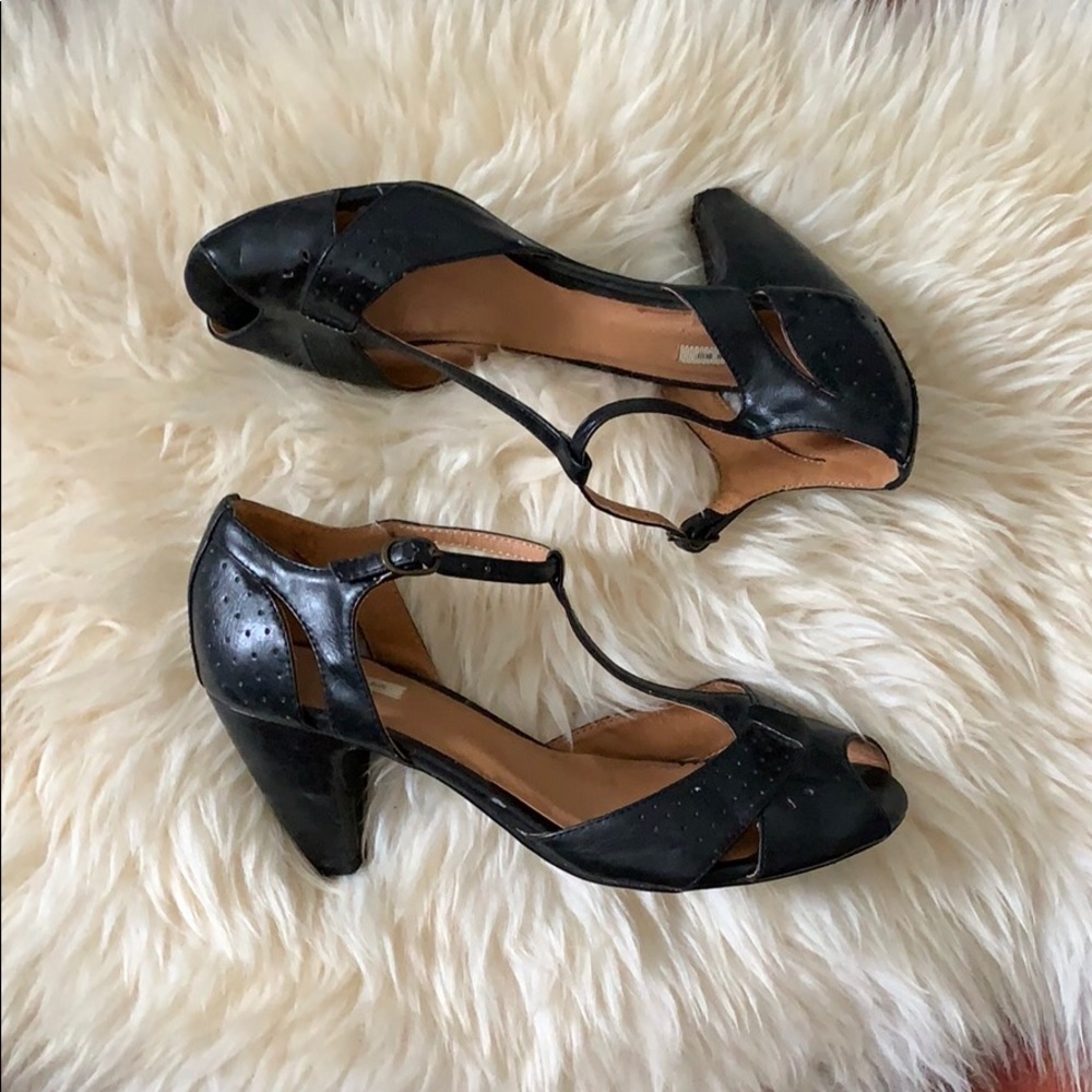 Urban Outfitters T-Strap Heels